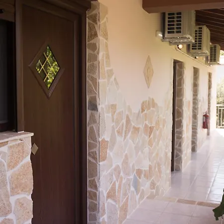 Apartman Ta Kavourakia Mikrósz Jalósz