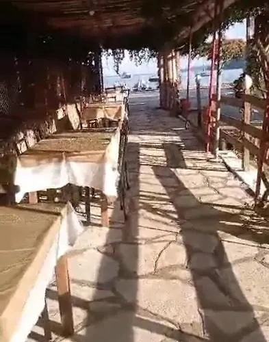 Ta Kavourakia * Μικρός Γιαλός